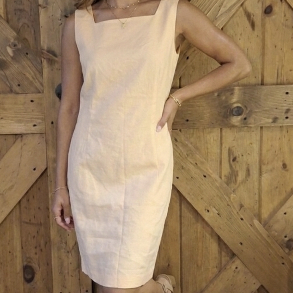 Elegant Peach Sleeveless Dress